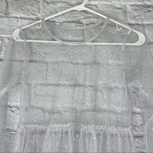 Girls white sheer ruffle bottom top w/stars 10-12 - Picture 5 of 6